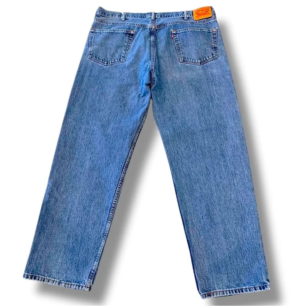 Levi's Men's Big & Tall Size 44X33 550 Relaxed Fit Medium Stonewash Jeans